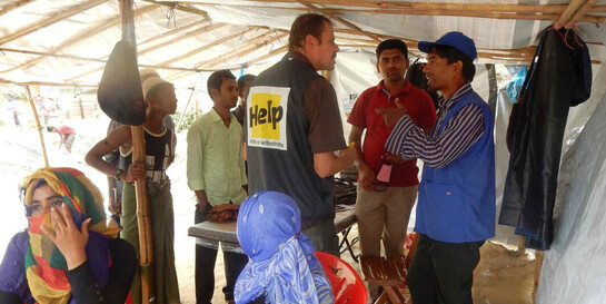 Nothilfe-Camp von Help in Myanmar/Bangladesch