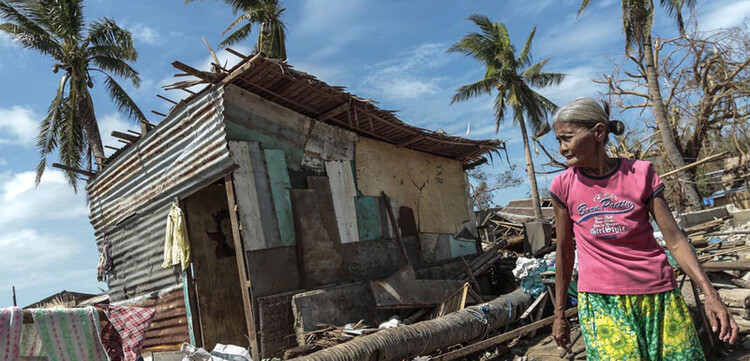 Gerade alte Menschen sind nach einer Naturkatastrophe wie dem Taifun Haiyan auf Hilfe angewiesen