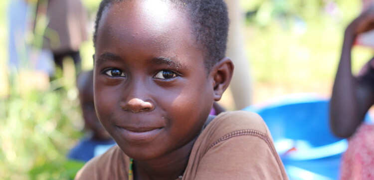 Ein Mädchen in Uganda. Dort - und weltweit - ist das Bündnis Aktion Deutschland Hilft im Einsatz Ein Mädchen in Uganda. Dort - und weltweit - ist das Bündnis Aktion Deutschland Hilft im Einsatz