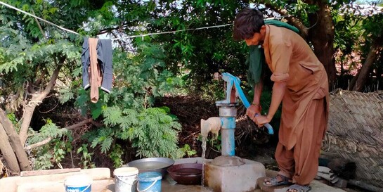 Nachhaltige Handpumpen für sauberes Trinkwasser in Pakistan