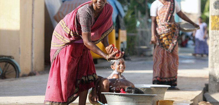 Frauen in Indien, einem der größten und bevölkerungsreichsten Länder Asiens (Archivbild) 