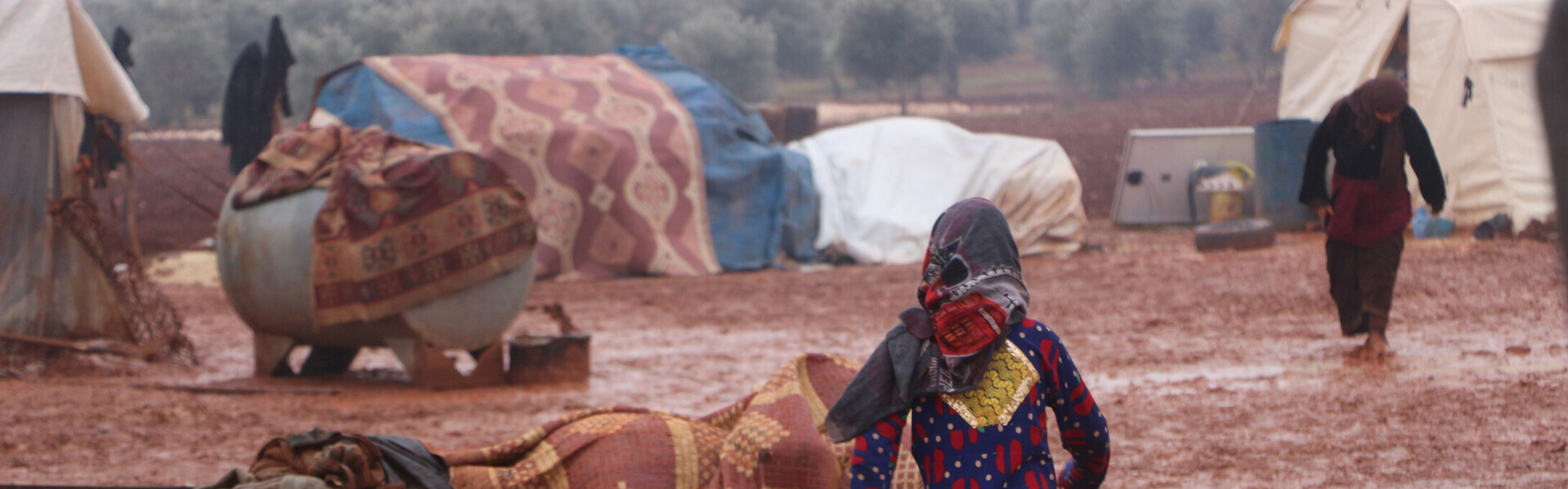 Schlamm und Nässe in einem syrischen Flüchtlingslager