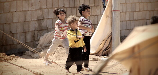 Viele syrische Flüchtlinge leben hochverschuldet in Jordanien. Viele Kinder können nicht zur Schule gehen