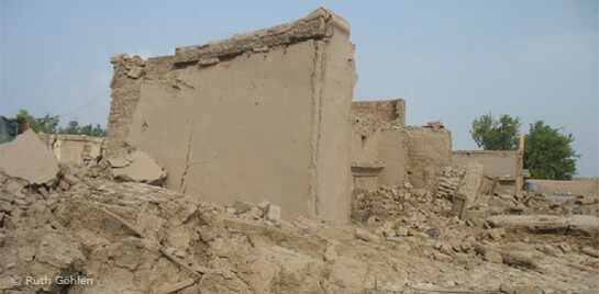 Flut Pakistan, eingestürztes Lehmhaus
