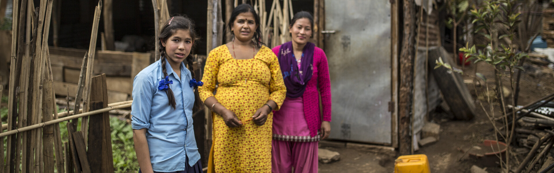 Ein Jahr nach dem schlimmen Erdbeben sind die Erinnerungen an die Katastrophe vielen Menschen in Nepal noch sehr präsent.