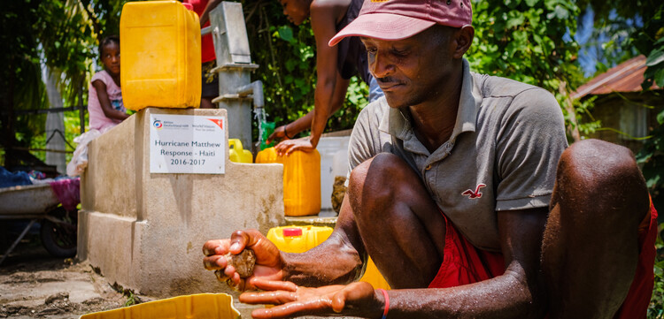 Ein Jahr nach Hurrikan Matthew wird in Haiti in Katastrophenvorsorge investiert. Ein Jahr nach Hurrikan Matthew wird in Haiti in Katastrophenvorsorge investiert.