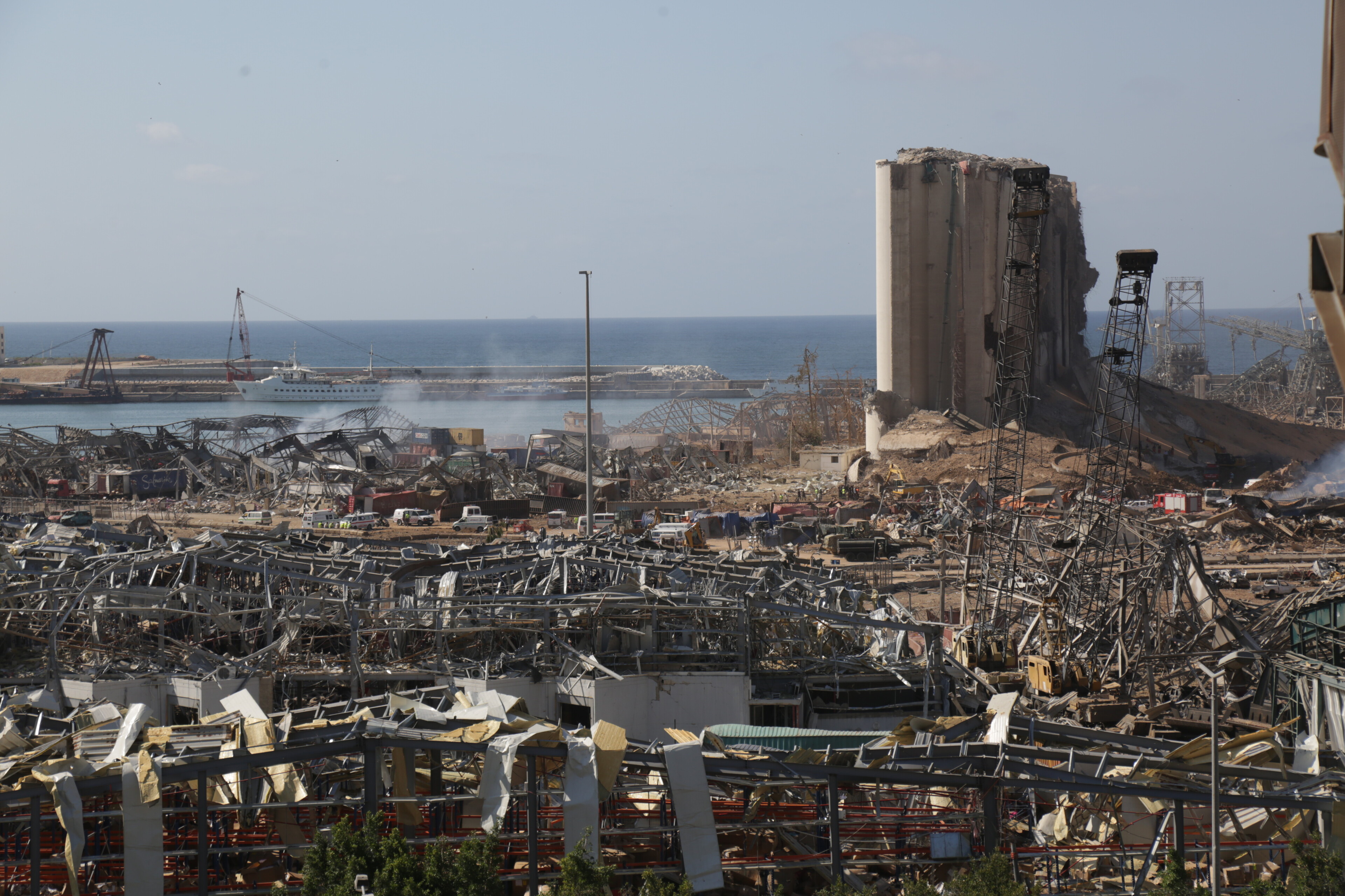 Der Getreidespeicher am Hafen von Beirut nach der Explosion Der Getreidespeicher am Hafen von Beirut nach der Explosion