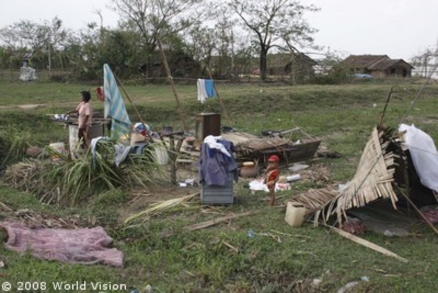 Zyklon Myanmar: Notlager einer Familie