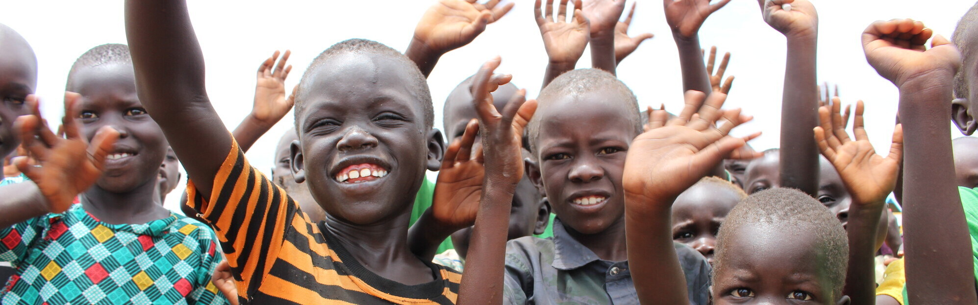 Lachende Kinder in Uganda, einem Land in Afrika