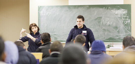 Unsere Bündnisorganisation die Johanniter unterstützen die Integration von Flüchtlingen in Deutschland.