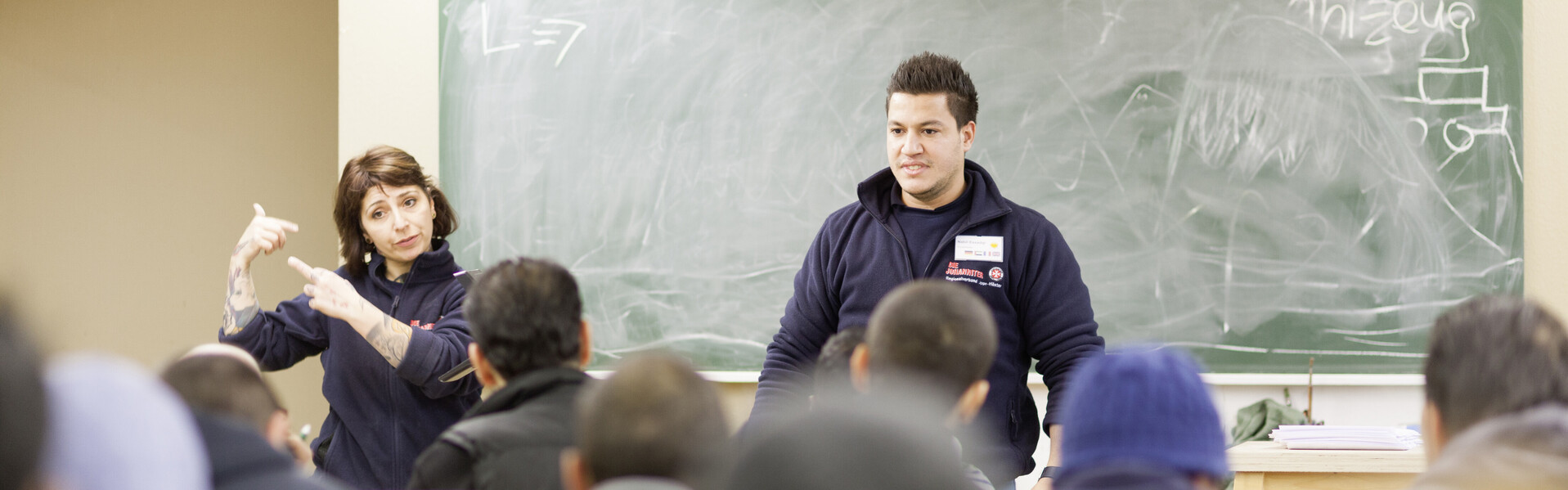 Unsere Bündnisorganisation die Johanniter unterstützen die Integration von Flüchtlingen in Deutschland.