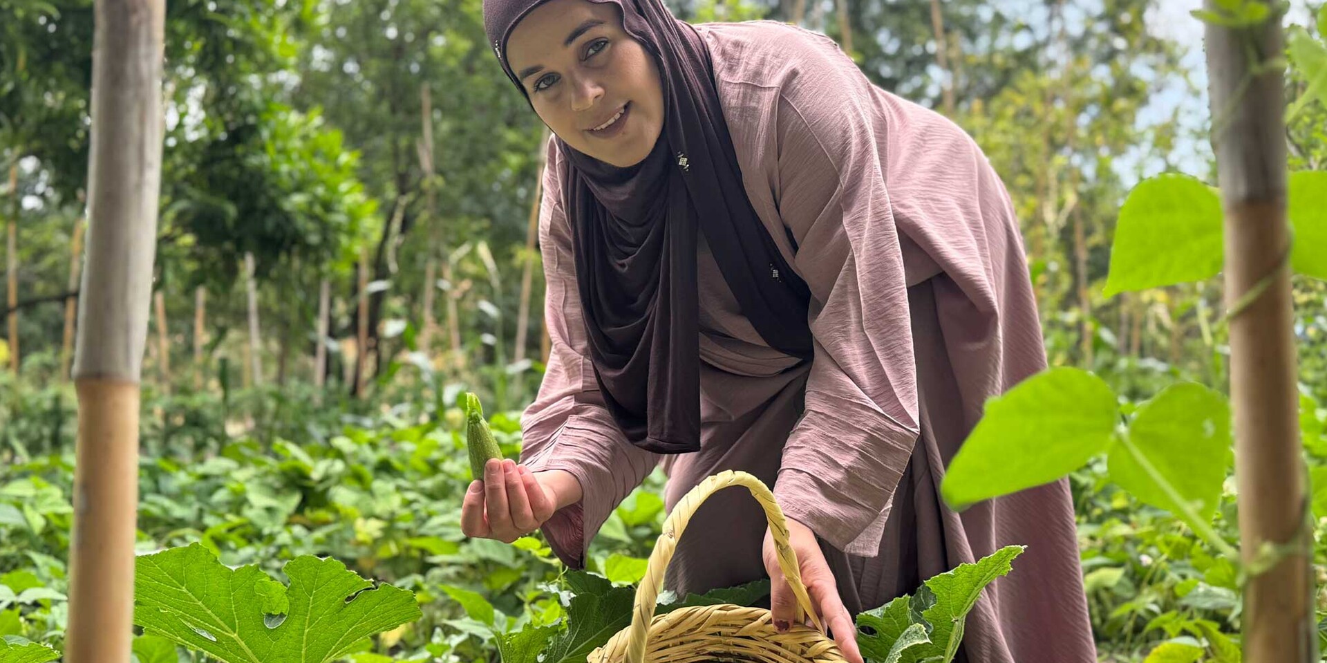 Dank eines neuen Bewässerungssystems konnte Fatima ihre Ernte steigern Dank eines neuen Bewässerungssystems konnte Fatima ihre Ernte steigern