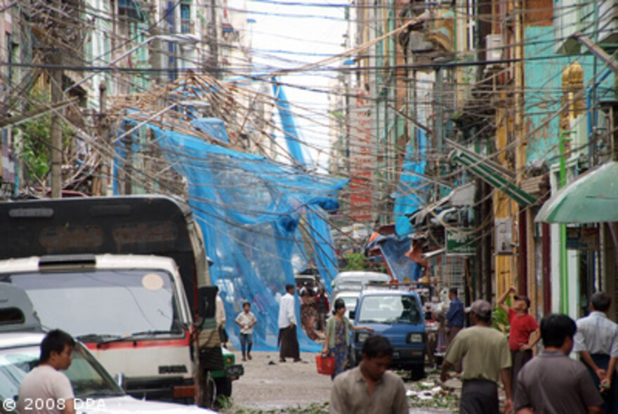 Zyklon Myanmar: Heruntergerissene Leitungen