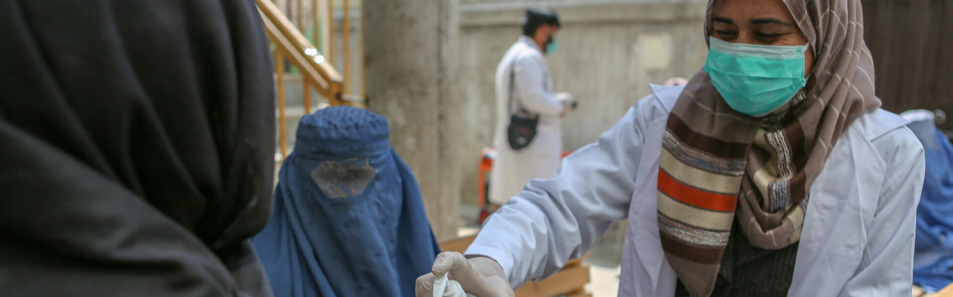 Bündnisorganisationen helfen in Afghanistan - etwa die Johanniter und Handicap International