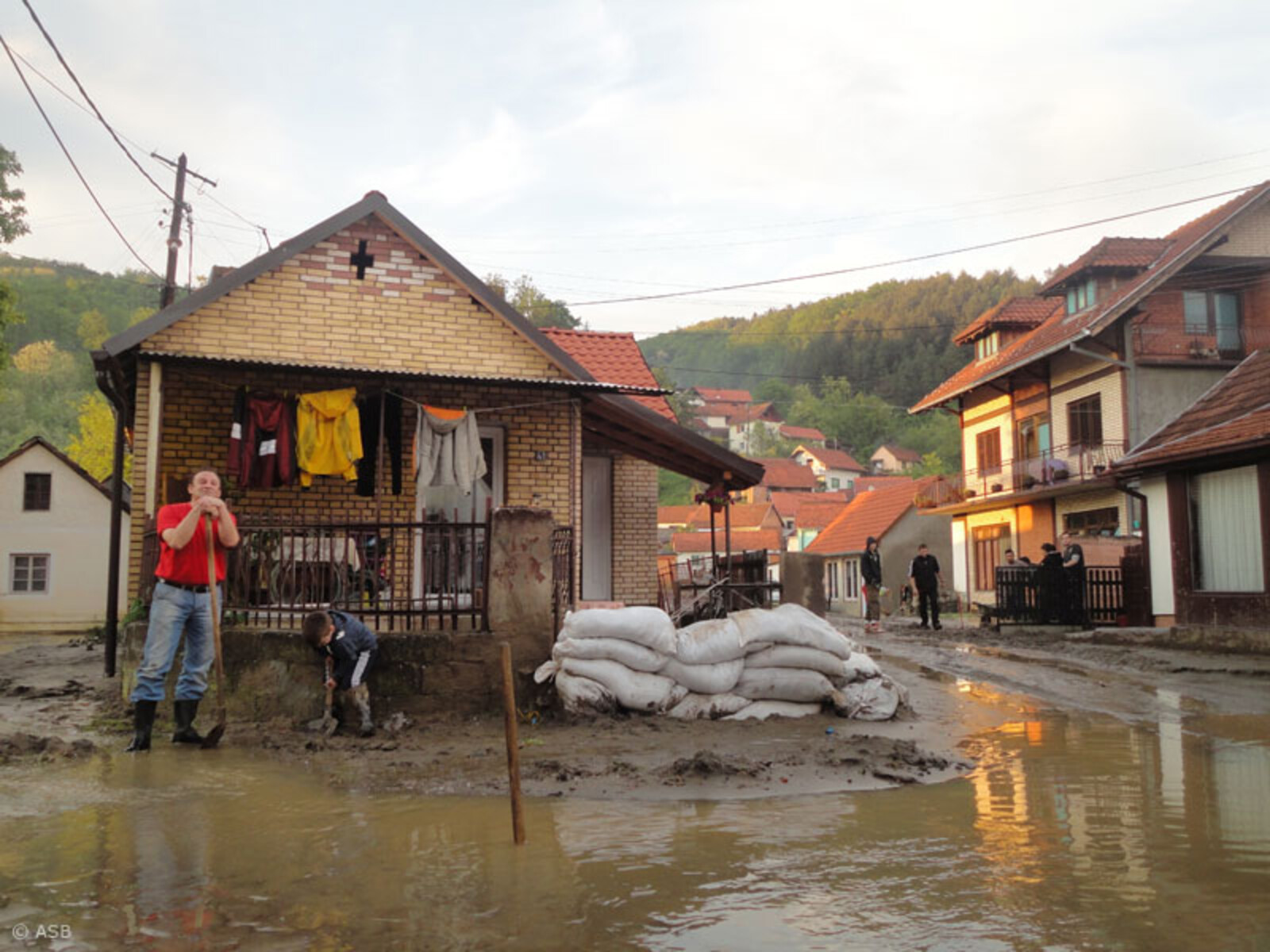 Die Johanniter Unfall-Hilfe organisiert gemeinsam mit der serbischen Botschaft einen Hilfstransport