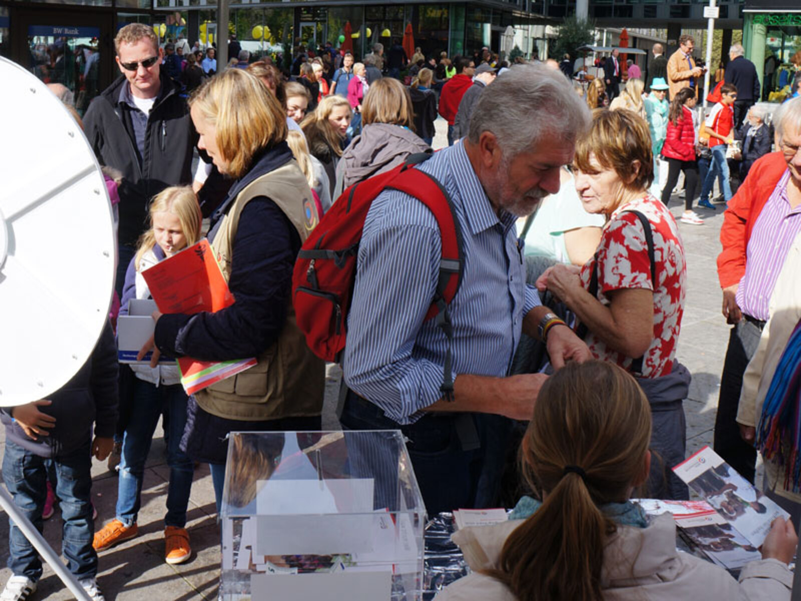 Die Stuttgarterinnen und Stuttgarter sowie die aus allen Teilen Deutschlands angereisten Gäste schenkten unserem Stand große Beachtung