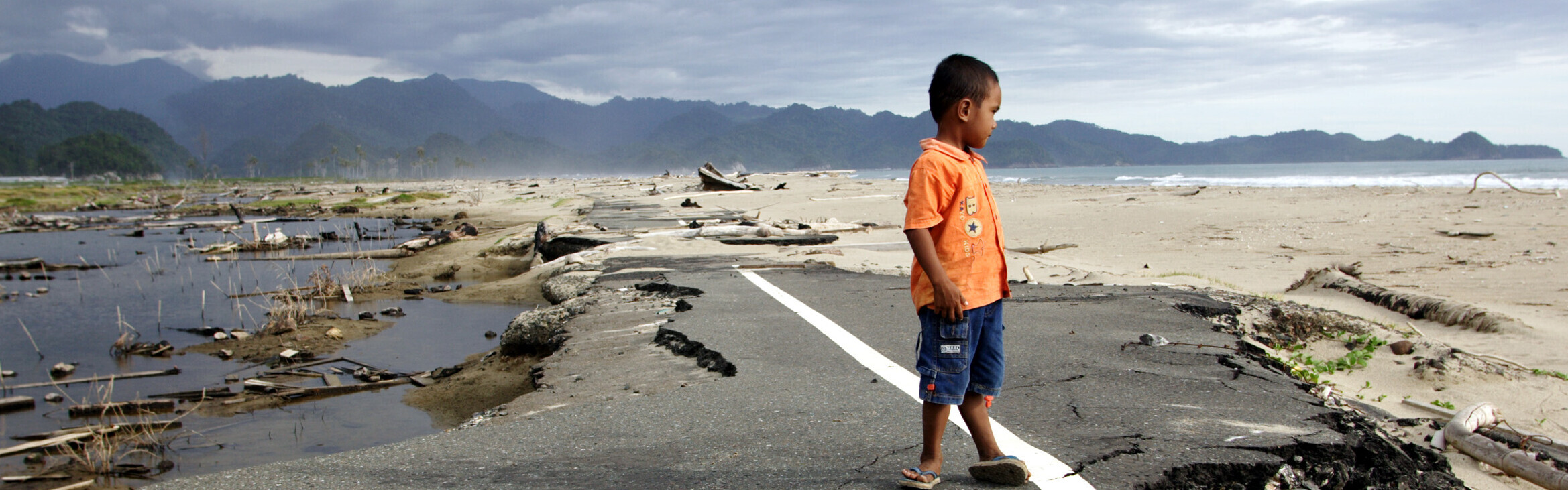 Erdbeben & ein Tsunami forderten Tote und Verletzte auf der indonesischen Insel Sulawesi - helfen Sie den Menschen mit Ihrer Spende! (Archivbild)