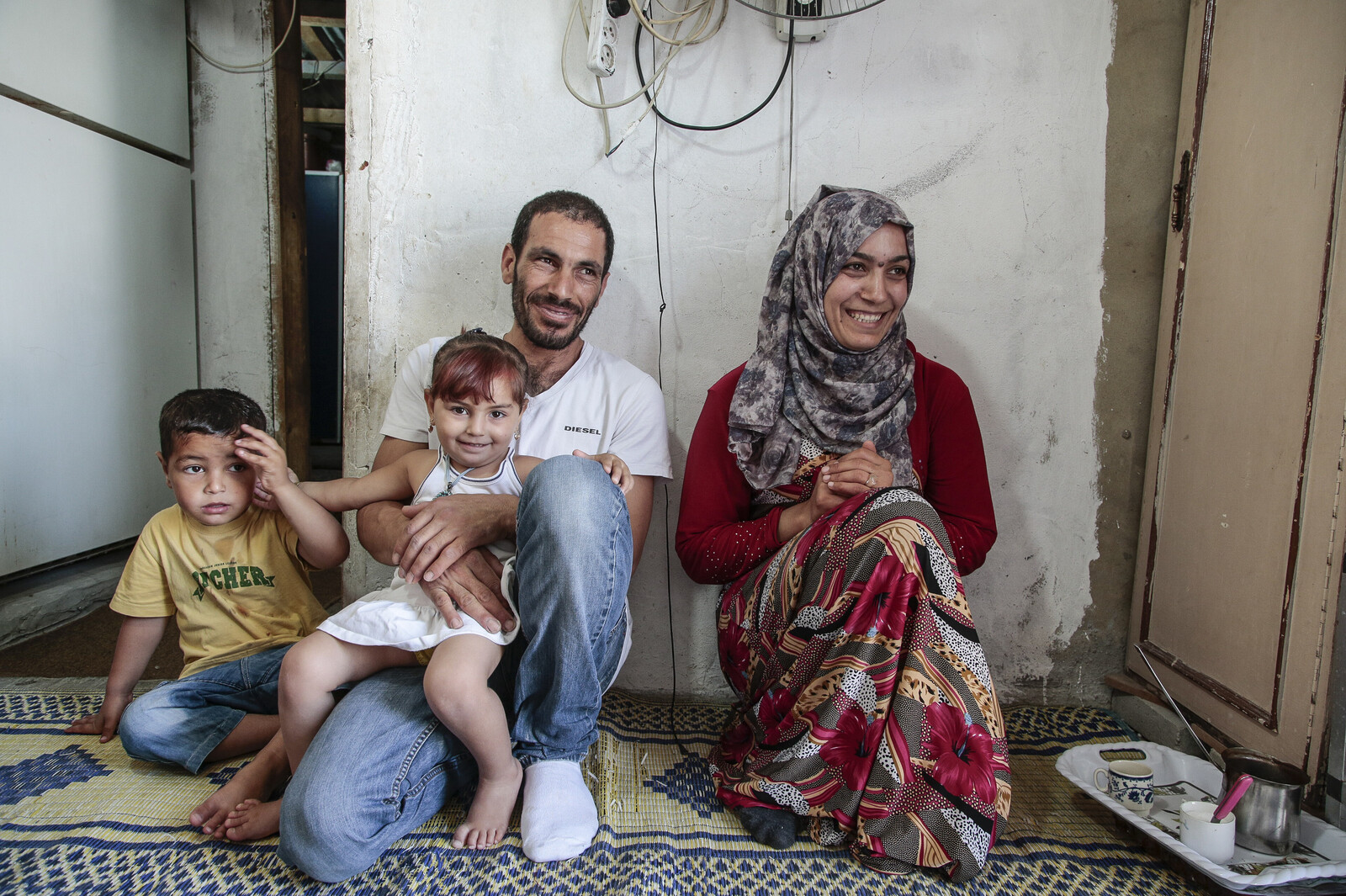 Eine syrische Familie in einem Flüchtlingscamp im Libanon