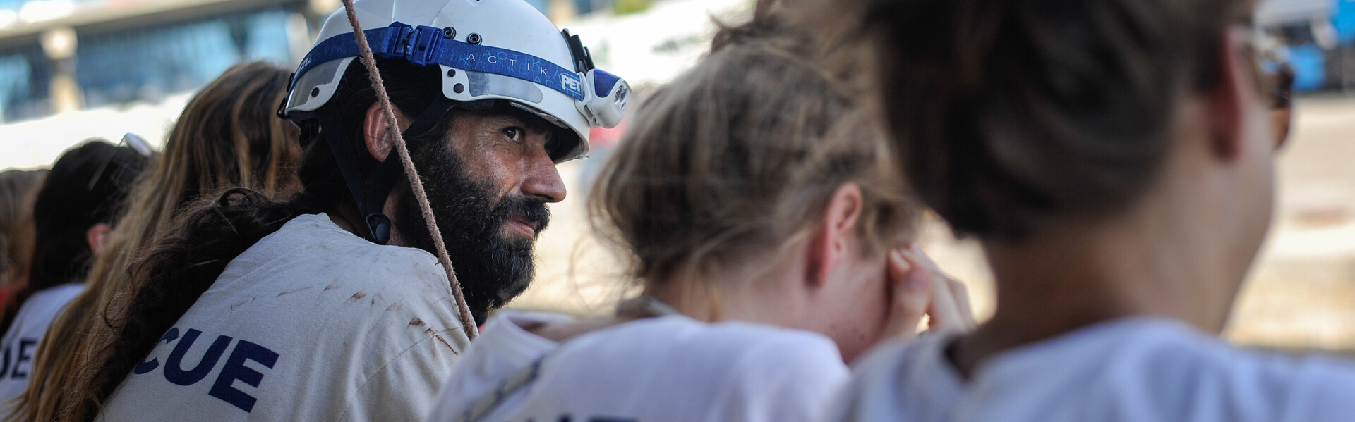 Helfer von SOS MEDITERRANEE beim Einsatz auf dem Mittelmeer