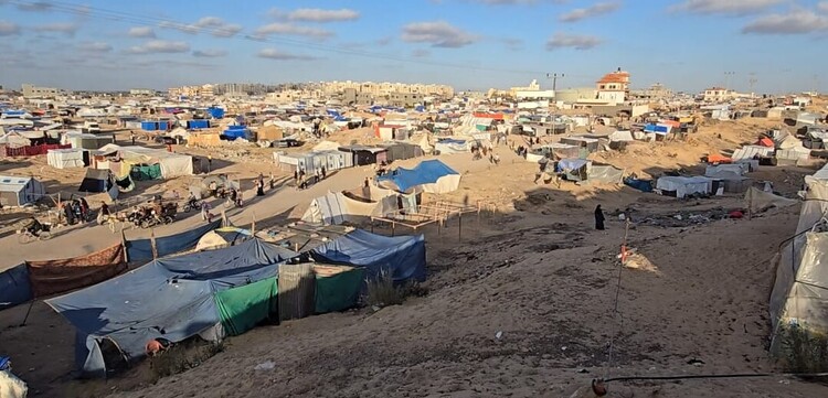 Hunger ist in Flüchtlingscamps für Menschen in Gaza verbreitet Hunger ist in Flüchtlingscamps für Menschen in Gaza verbreitet