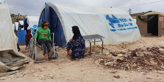 Hilfe für geflüchtete Familien im syrischen Idlib
