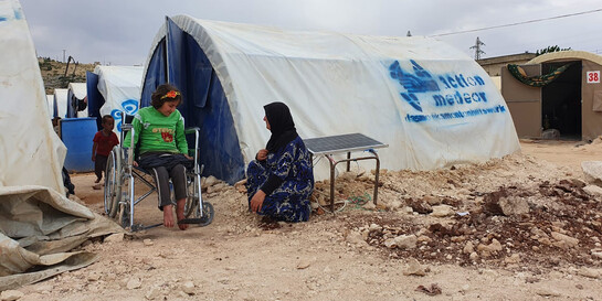 Hilfe für geflüchtete Familien im syrischen Idlib