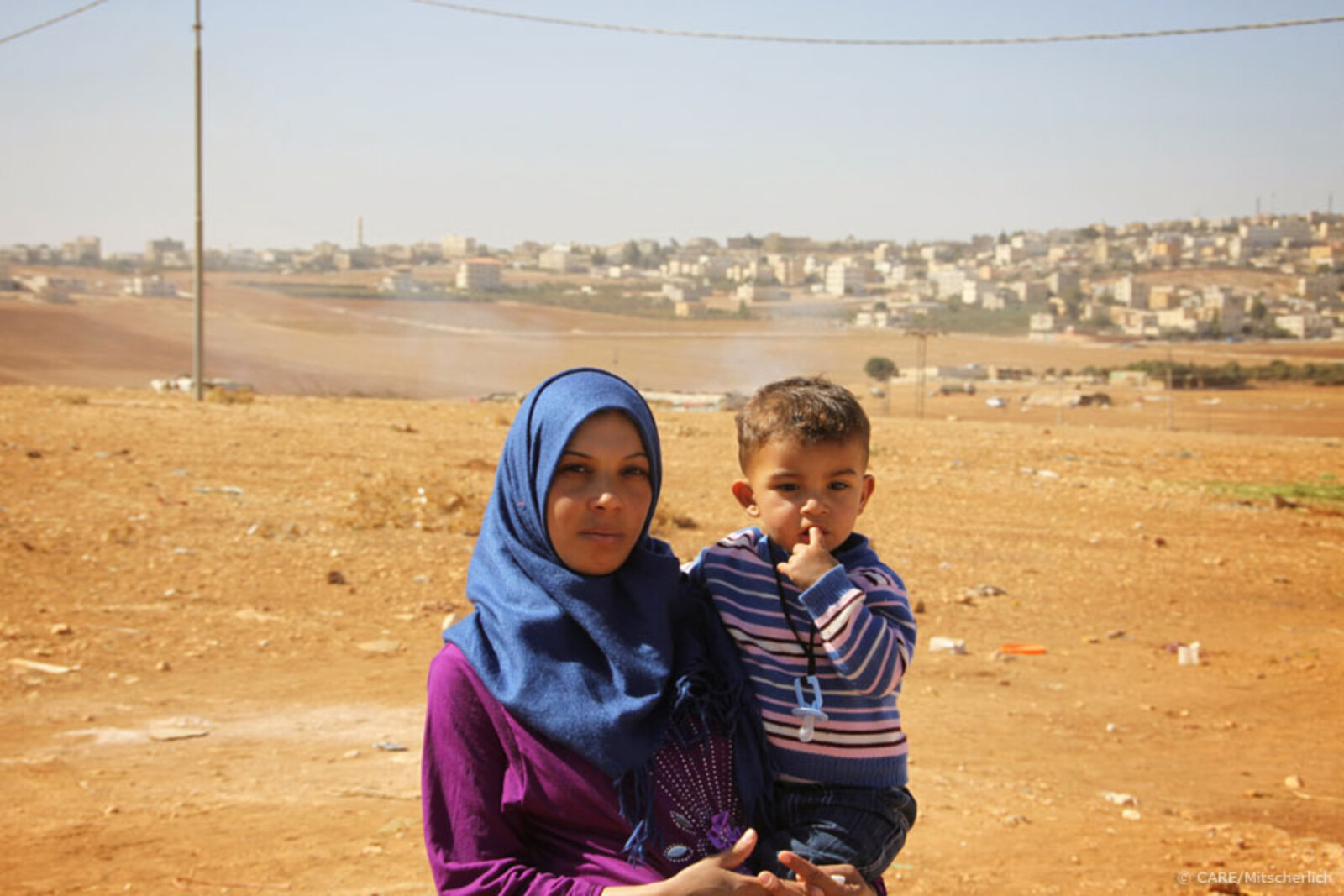 Ein Zuhause haben. Sahab, 24, bei Amman: "Ich bin schwanger, und wünschte, ich würde mein Kind nicht auf der Flucht bekommen. Ich wünschte, ich könnte meine Kinder an einem Ort großziehen, den ich Zuhause nennen kann."