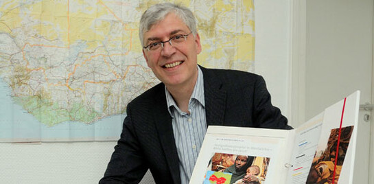 Unternehmen: gut informiert mit Info-Mappe zu Westafrika