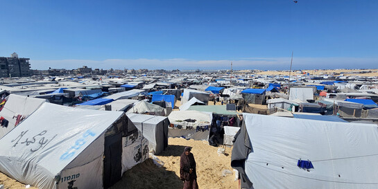 Vertriebene Menschen in einem Flüchtlingscamp in Gaza