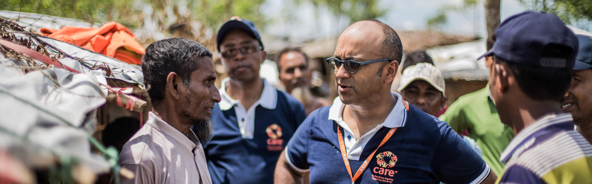 Helfer in einem Flüchtlingscamp in Bangladesch