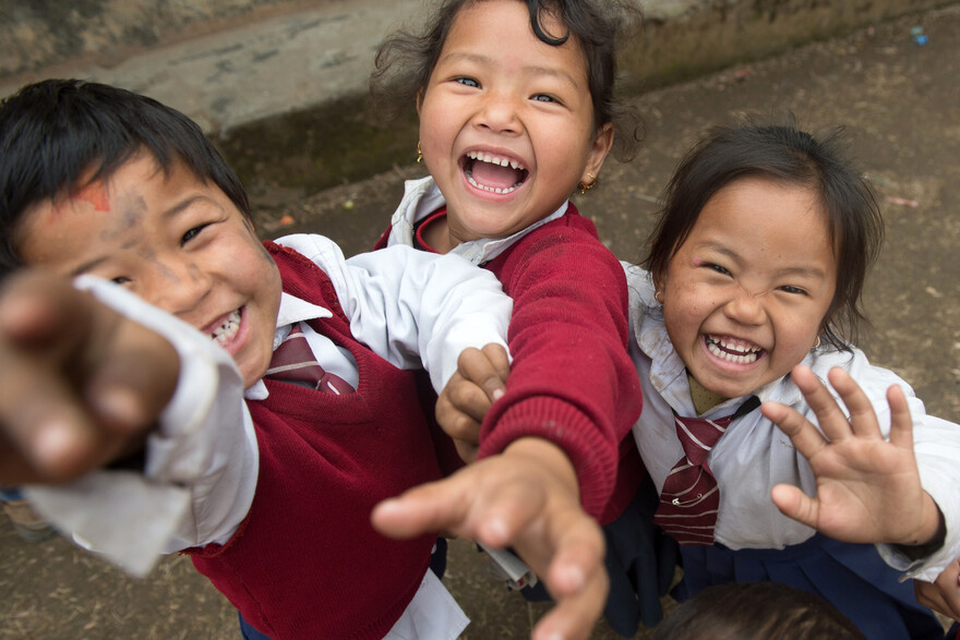 Schulkinder in Nepal: Das Recht auf Bildung ist neben vielen anderen Rechten in der UN-Kinderrechtskonvention festgeschrieben
