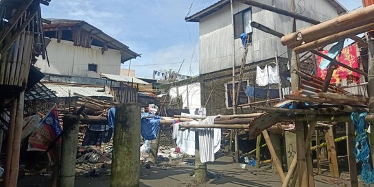 Schwere Tropenstürme haben Teile der philippinischen Stadt Panay zerstört