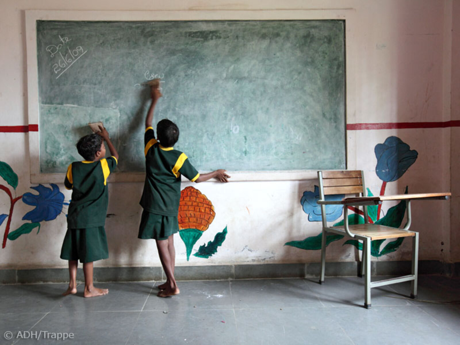 Schulunterricht im SKVC Kinderdorf, einer Einrichtung für Straßenkinder gefördert durch die Hilfsorganisation SODI
