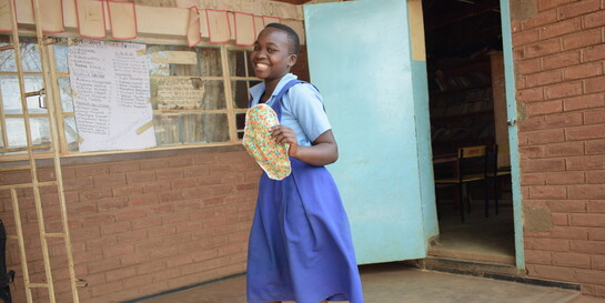 Heute ist Chisomo sichtlich erleichtert und besucht gerne wieder ihre Schule Mtsiriza nahe Malawis Hauptstadt Lilongwe