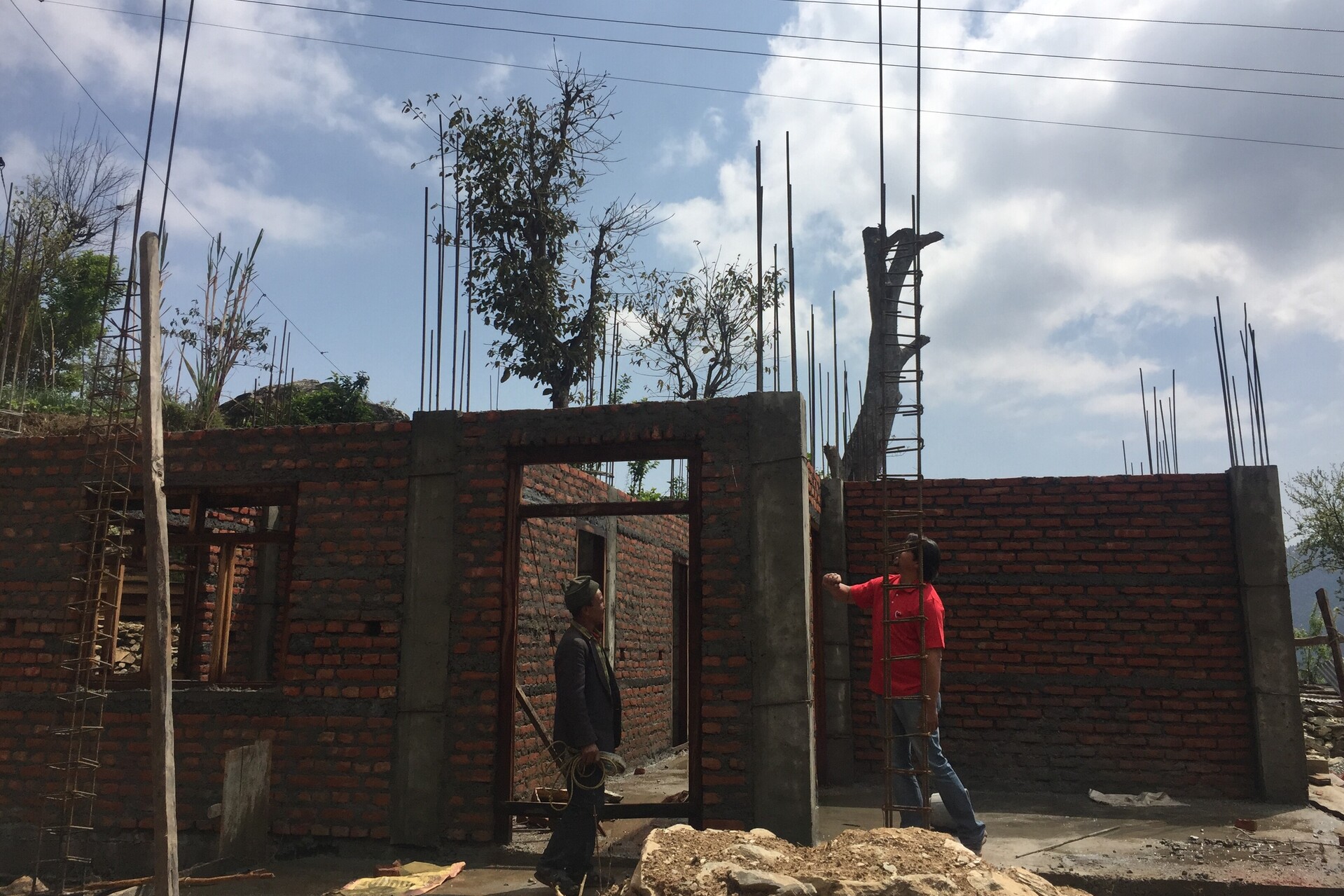 Unsere Bündnisorganisation AWO unterstützt den Wiederaufbau in Nepal. Unsere Bündnisorganisation AWO unterstützt den Wiederaufbau in Nepal.