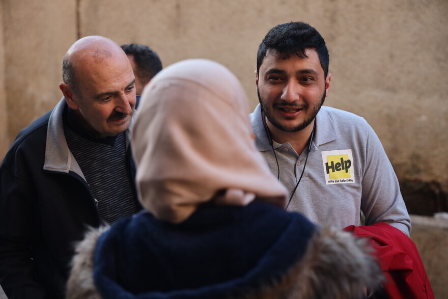 Ein Helfer von Help vor Ort in Syrien Ein Helfer von Help vor Ort in Syrien
