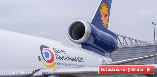 Flugzeug mit Logo von Aktion Deutschland Hilft