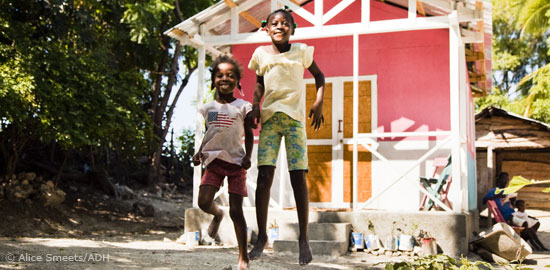 1.500 € für diese Summe kann eine Transit-Unterkunft in Haiti erbaut werden.