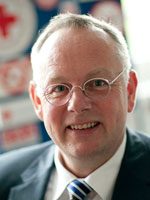 Prof. Dr. med. Joachim Gardemann (Leiter des Kompetenzzentrums Humanitäre Hilfe in Münster) Prof. Dr. med. Joachim Gardemann