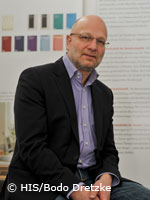 Dr. jur. Gerd Hankel (Ruanda-Experte am Hamburger Institut für Sozialforschung) Dr. jur. Gerd Hankel (Ruanda-Experte am Hamburger Institut für Sozialforschung)