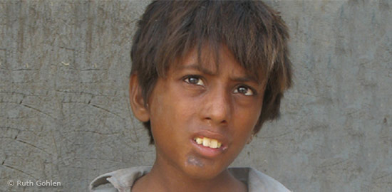 Flut Paksitan 2010: Junge