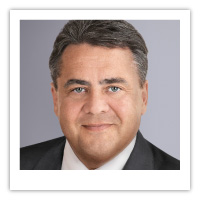 Kuratoriumsvorsitzender von Aktion Deutschland Hilft Sigmar Gabriel. Kuratoriumsvorsitzender von Aktion Deutschland Hilft Sigmar Gabriel.