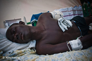 Haiti: Mann im Krankenhaus