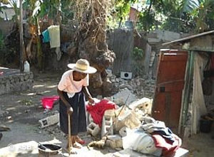Haiti: alte Frau