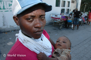 Haiti: Frau mit Baby