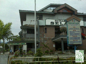 2009.10.04 Erdbeben Indonesien: Das Krankenhaus in Padang