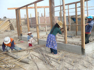Erdbeben Peru: Bau eines Hauses
