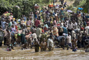 Kongo: Kinder baden im Fluss 